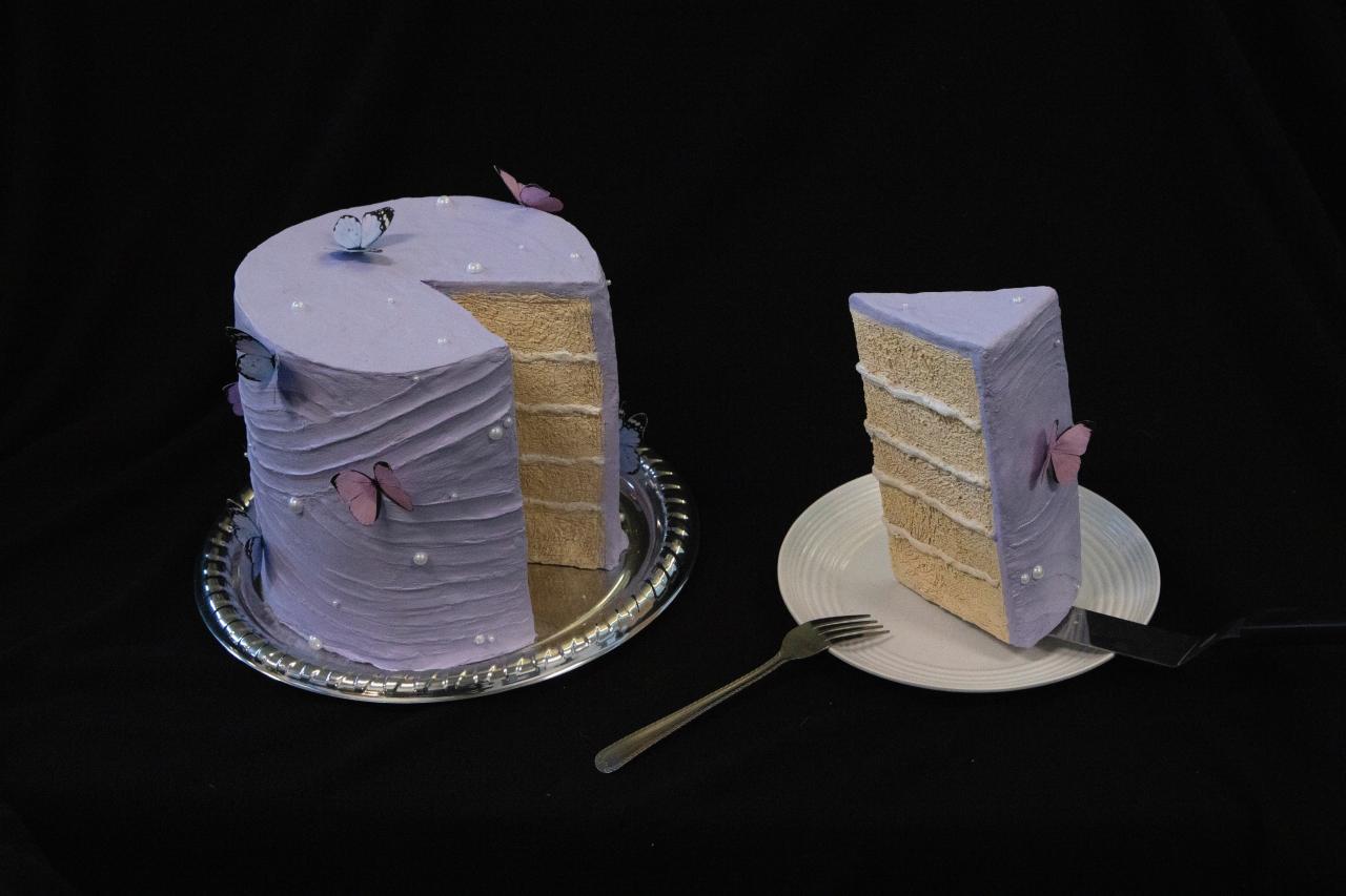 Ceramic cake